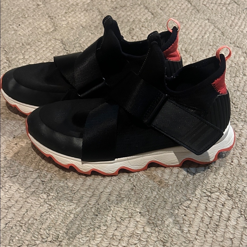 Sorel Stylish Black and Red Womens Shoes